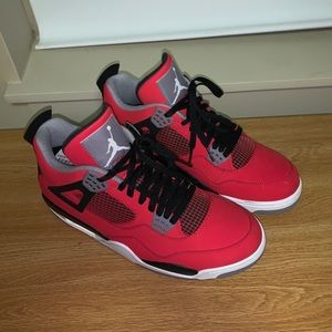 Jordan 4 Toro Bravo